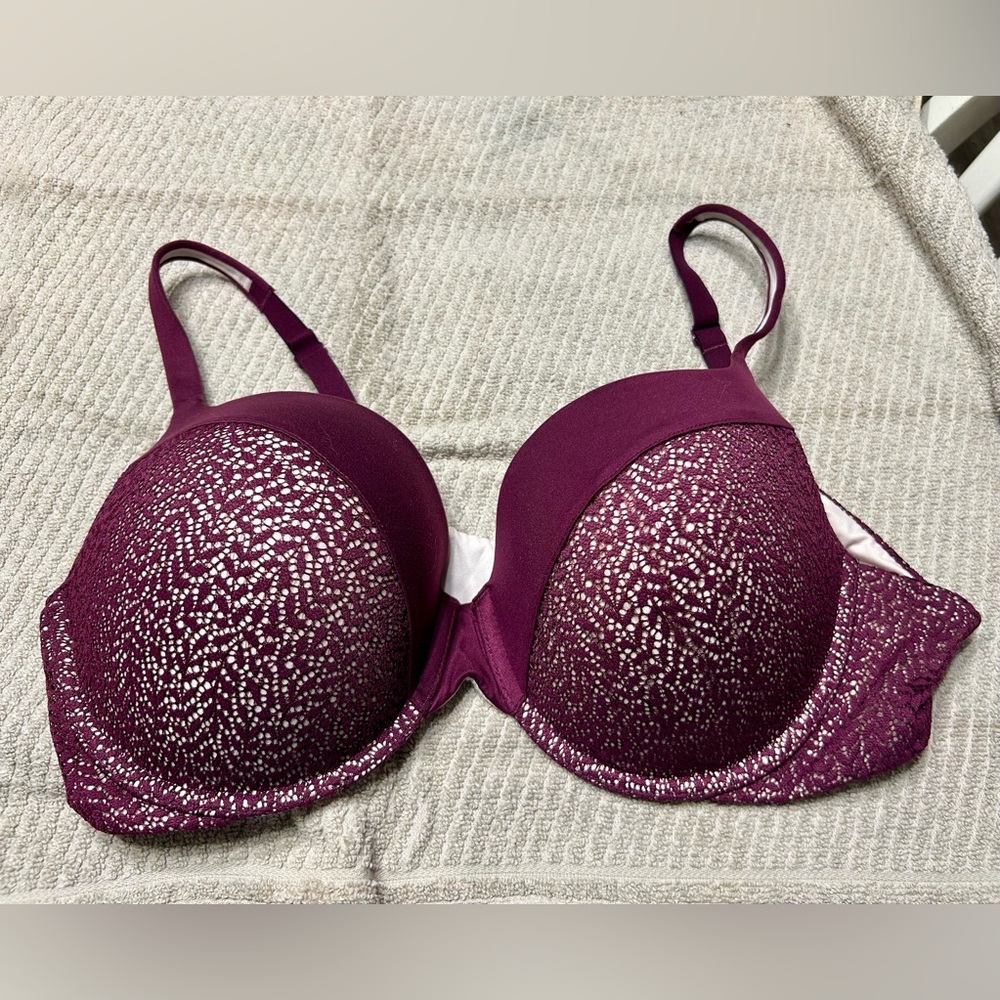Victoria’s Secret Body by Victoria bra